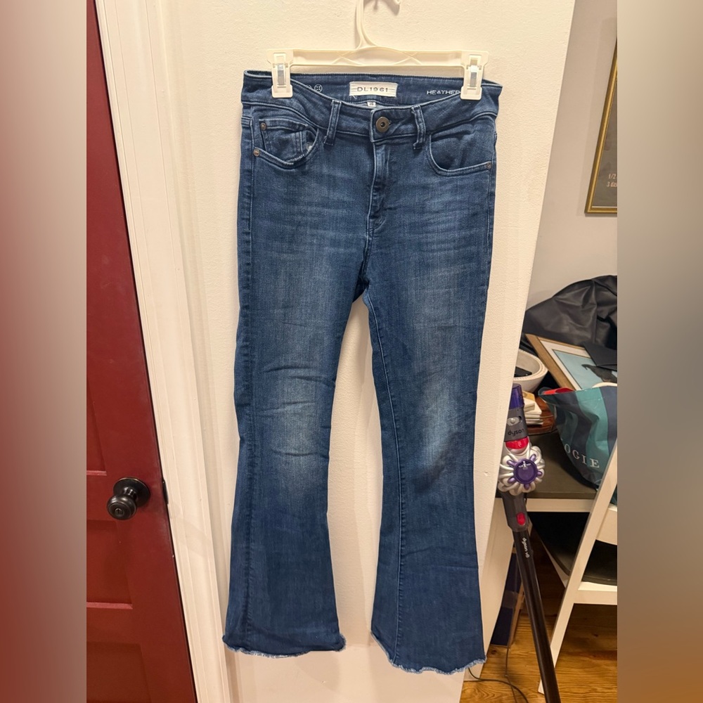 DL1961 Women's heather Flare Jeans in Blue - Picture 2 of 8
